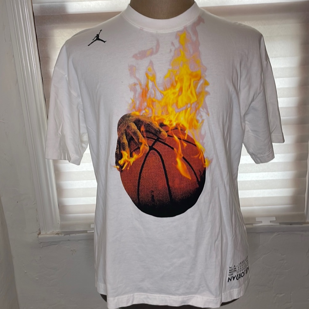 Air Jordan Shirt Men's Medium ShortSleeve Basketball Fire Tee white